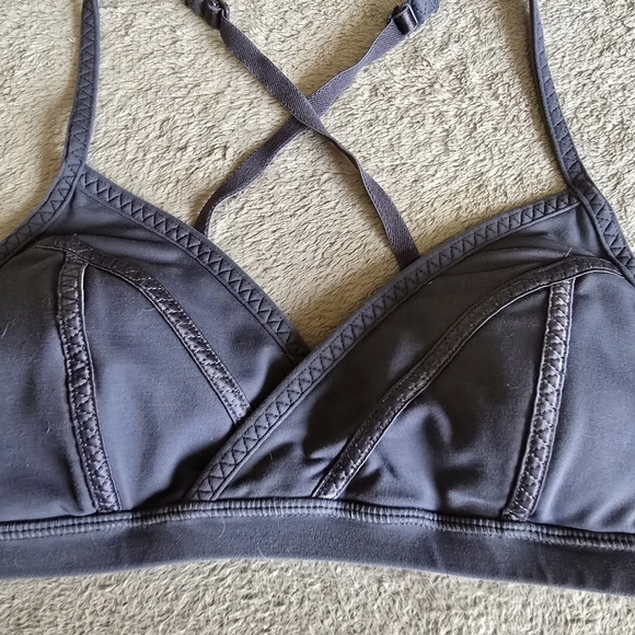 Lululemon Rehearsal Bra Grey size 6 - Picture 4 of 9